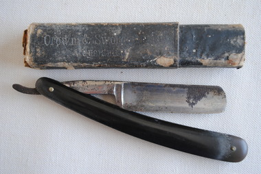 Razor & Case, Estimated pre 1965 (probably early 20th Century)