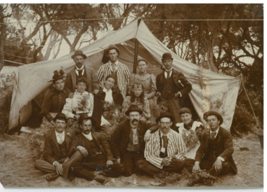 P00009 Morton family camping at Carrum (now Chelsea) in 1890s