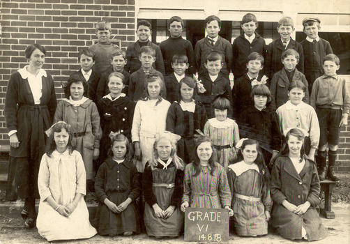 P01014 Chelsea State School Grade 6 pupils c1918