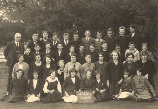 P01015 Chelsea State School Grade 7 pupils Mr Rogers