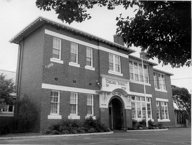 P01027 Chelsea State School flagpole