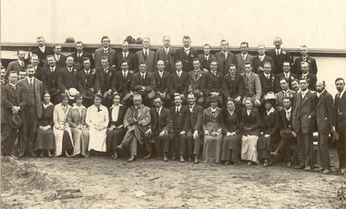 P01028 Group photo possibly Mr Roger