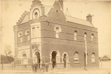 P00456 Group people South Yarra Post Office Morton