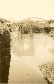 P00343Carrum Riviera Hotel flood 1934