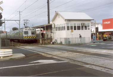 P00680 Chelsea Railway Station with electric train 1990