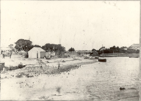 Mordialloc Creek early scene