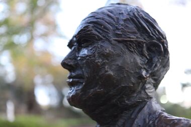 Artwork, other - Public Artwork, John Winston Howard (Prime Ministers' Walk) by Peter Nicholson, 1996