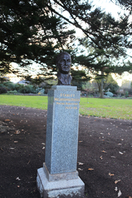 Artwork, other - Public Artwork, Wallace Anderson, Stanley Melbourne Bruce (Prime Ministers' Walk) by Wallace Anderson, c1940