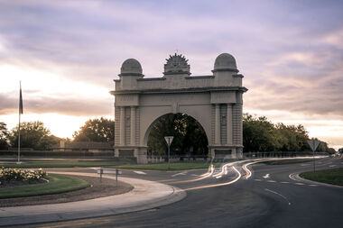 Public Artwork, Arch of Victory Monument, 1920