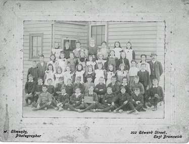Photograph, DP1434  Doncaster East Primary School Group 1909; Grades 3-6, 1909