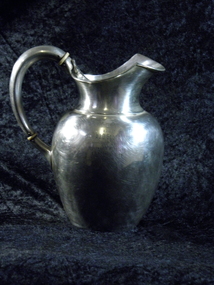 Presentation Ewer