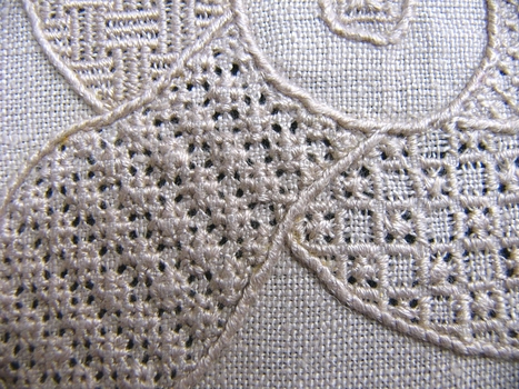 UK Guild Pulled Thread Mat