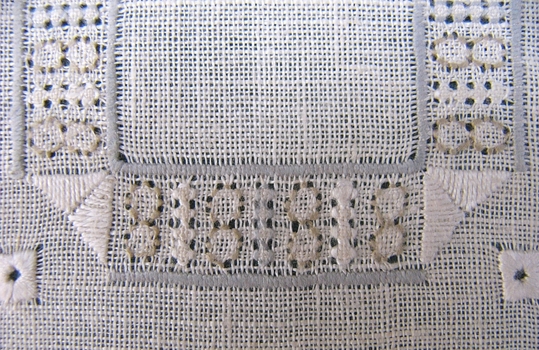 Pulled Work on Lauder Gauze Mat