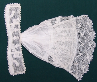 19 th C Irish Crochet and Valenciennes Lace Jabot