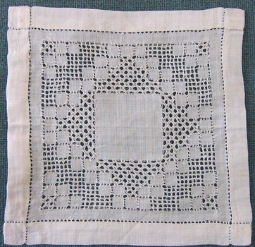 Drawn Thread Mat