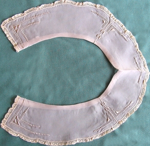 Embroidered 1930's Georgette Collar