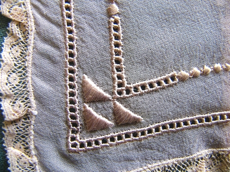 Embroidered 1930's Georgette Collar