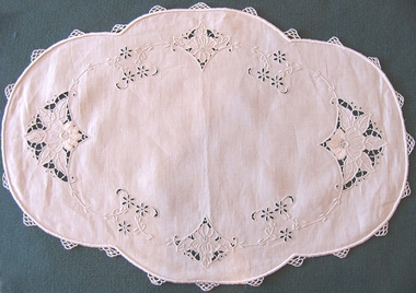 Textile - Mat, Mrs E. Harrison