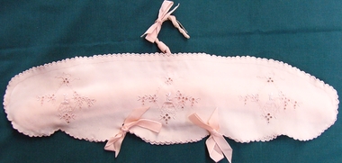 Textile - Boudoir Set, Miss Nancy Guscott, 1935