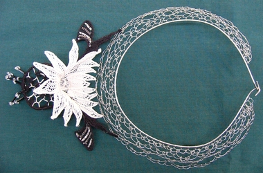 Accessory - Neck piece, Jean Goldberg, Waterlily, 1988