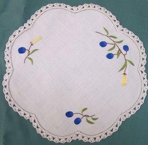 Geoff Riley Design Floral Doyley