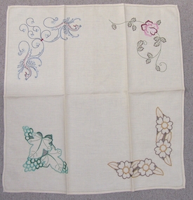 Textile - Brian McHenry Design Tea Cloth, Mr Brian McHenry, 1920-40