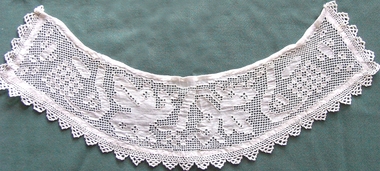 Accessory - Victorian Drawn Thread Collar, 1890's