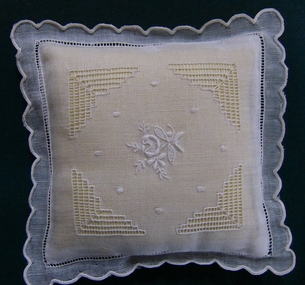 Accessory - White Muslin Sachet, 1950-60