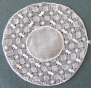 Drawn Thread with Needle Weaving Mat