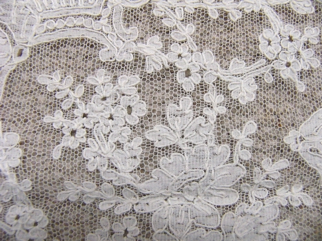 Cream Handkerchief with Machine Made Lace