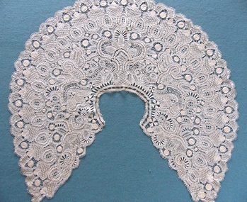 Accessory - Cream Tape Lace Collar