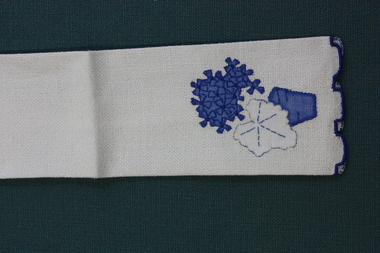 Organdie Applique Hand Towel