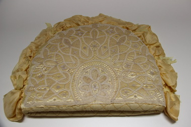 Textile - Tea cosy, 20th C