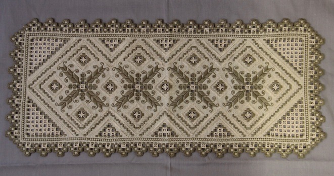 Hardanger Mat