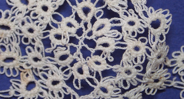 Textile - Cream Tatted Collar