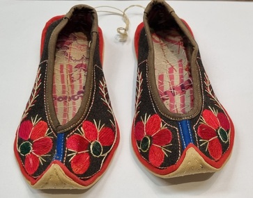 Footwear - Ladakh India Childs Slippers