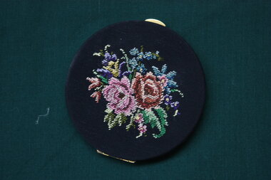 Accessory - Petit Point Compact