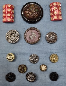 Accessory - Group of 13 Buttons