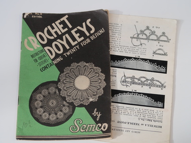 Booklet - Crochet Doyleys Pattern Book