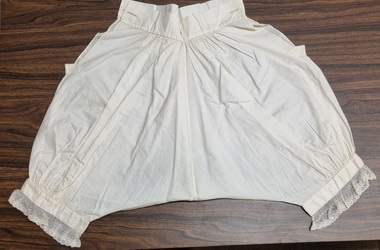 Clothing - Plain Sewing Sampler Child's Knickers c 1905, Mrs Brent-Clark, 1905-1908