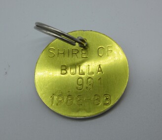 Accessory - Dog tag in brown envelope, Dog Tag '82