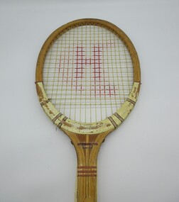 Tennis racquet