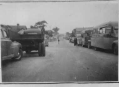 000057 - Photograph - Cars, Trucks, Buses - G Murray