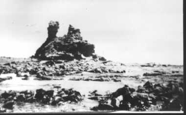 000087 - Photograph - 1920 - Eagles Nest - M Rixon