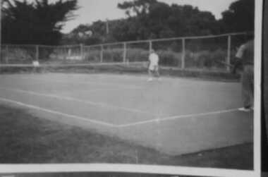 000092 - Photograph - 1947-48 Xmas - Inverloch - Johnny Alexander, LesToy and Aggie on tennis court - M Rixon