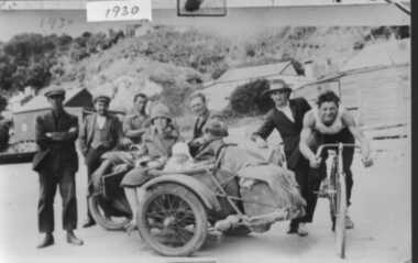 000116 - Photograph - circa 1930 - Walkerville - Will Young 3rd from left - R Young