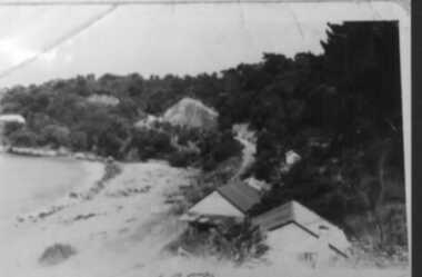 000138 - Photograph - 1950 Waratah Bay - R Young