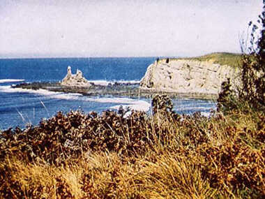 000225 - Photograph - Inverloch - Eagles Nest