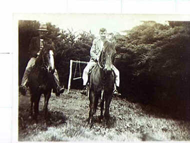 000246 - Photograph - 1949 Oct - Kongwak - George Henderson on Leddy - John Henderson on Monty - E Henderson
