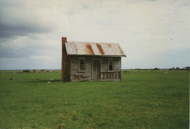 000331 - Photograph - Cottage on Henderson's property Pound Creek - farm-hand's cottage - taken Oct 1996